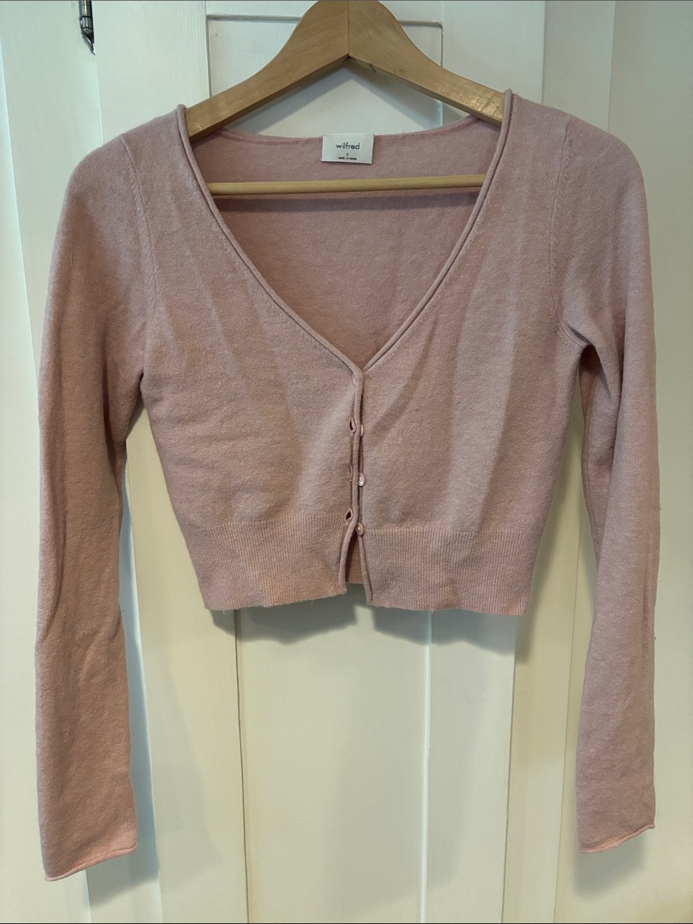 Aritzia Wilfred Dusty Rose Cropped V-Neck Button Cardigan